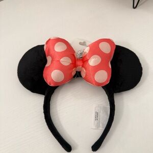 Minnie Mouse pink Ears Disneyland